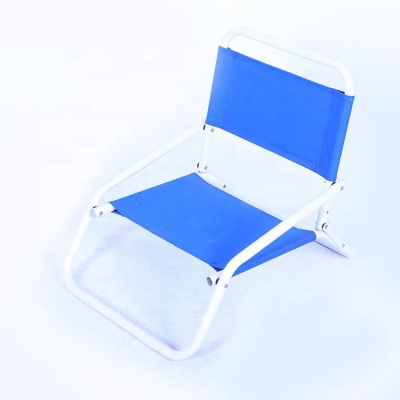 Silla de playa de aluminio con respaldo bajo y asiento plegable